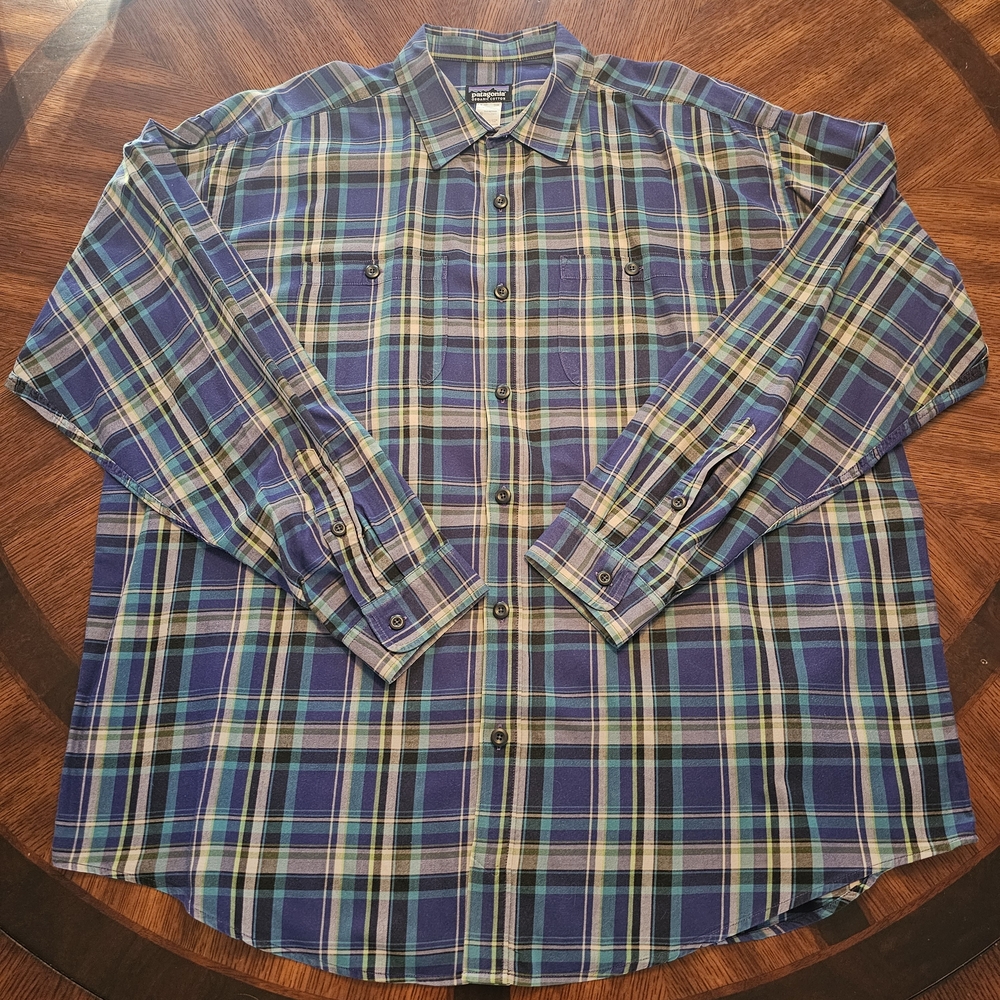 Patagonia Men's Multicolor Plaid Button Down Shirt Size XL 100% Organic Cotton